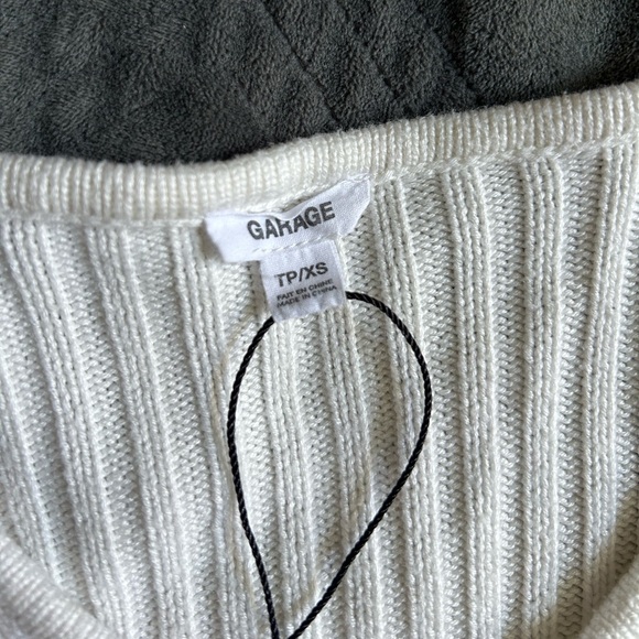 Garage Cardigan - Picture 2 of 2